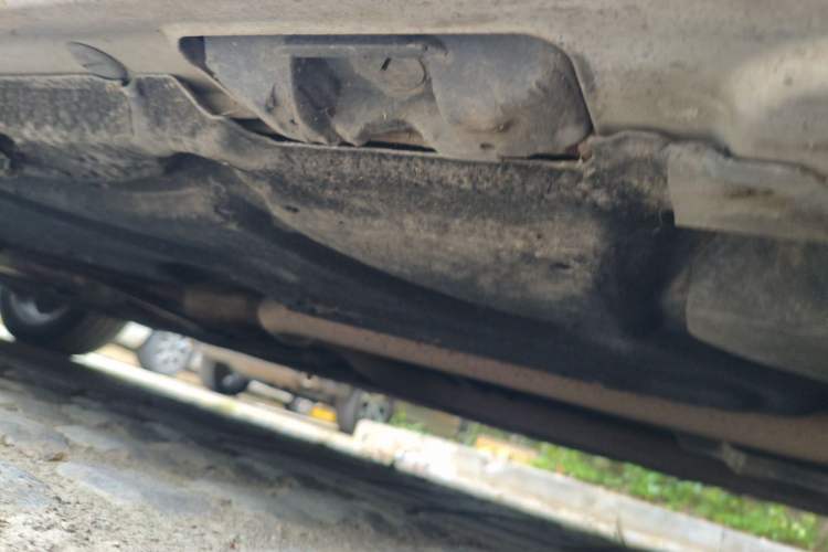 Used Mercedes-Benz E-Class 2010 E 300 L Fashion Model Chassis Front Right