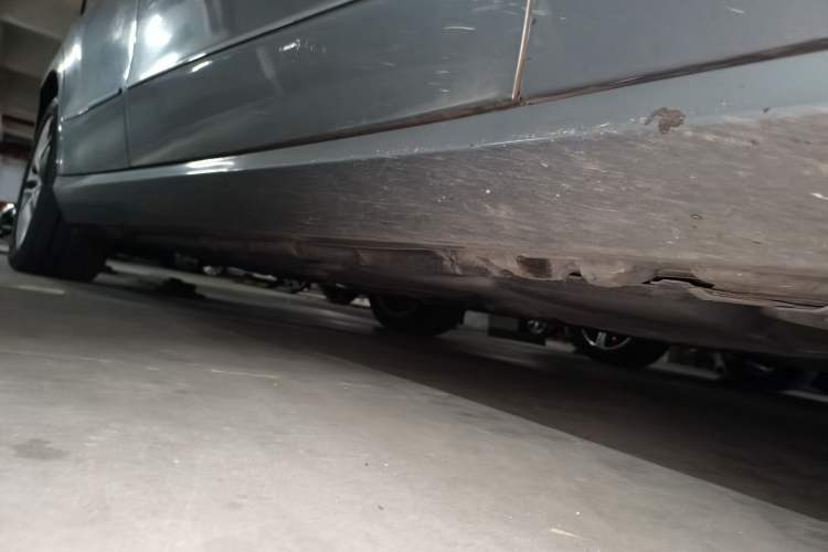 Used Mercedes-Benz E-Class 2010 E 260 CGI Fashion Model Chassis Front Right