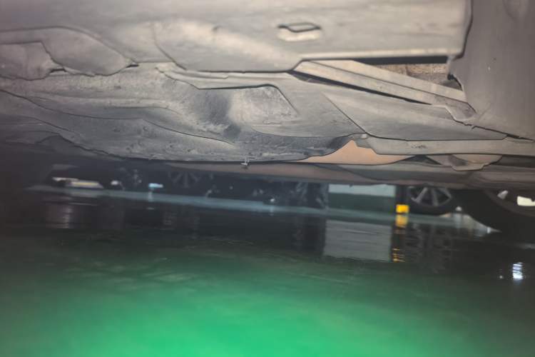 Used Mercedes-Benz E-Class 2010 E 300 Fashion Luxury Edition Chassis Front Right