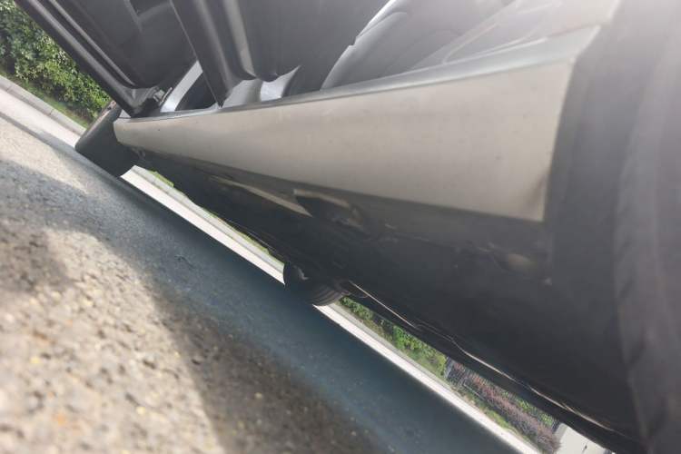 Used Mercedes-Benz E-Class 2010 E 300 L Fashion Model Chassis Rear Left