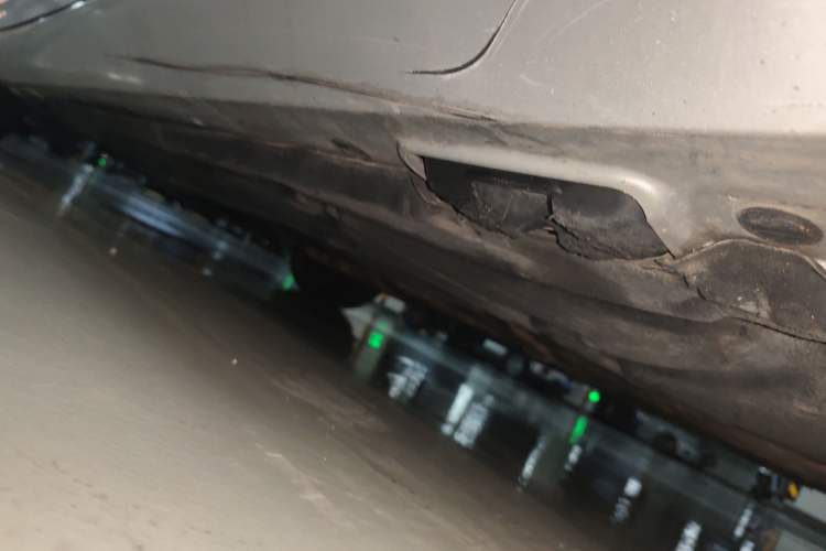 Used Mercedes-Benz E-Class 2010 E 200 CGI Elegant Model Chassis Rear Left