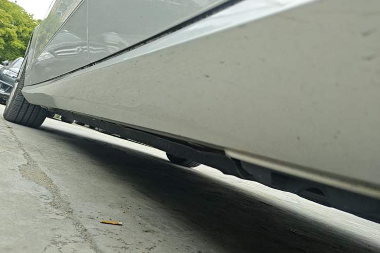 Used Mercedes-Benz E-Class 2010 E 200 CGI Elegant Model Chassis Rear Left