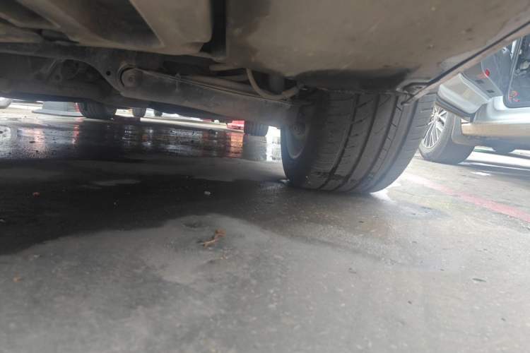 Used Mercedes-Benz E-Class 2010 E 200 CGI Elegant Model Chassis Rear Right