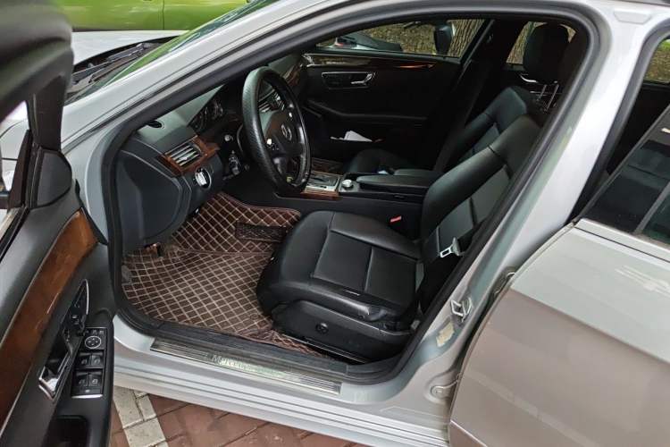Used Mercedes-Benz E-Class 2010 E 260 L CGI Elegant Model Driver Seat