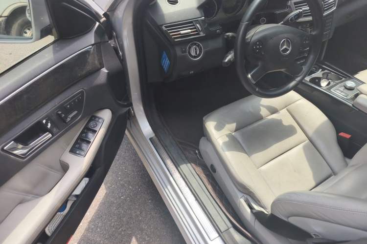 Used Mercedes-Benz E-Class 2010 E 300 L Fashion Model Driver Seat