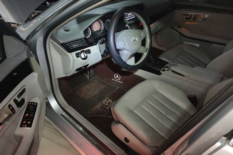 Used Mercedes-Benz E-Class 2010 E 200 CGI Elegant Model Driver Seat