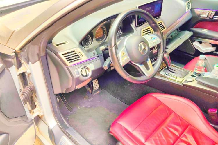 Used Mercedes-Benz E-Class 2010 E 260 CGI Coupe Driver Seat