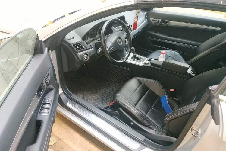 Used Mercedes-Benz E-Class 2010 E 260 CGI Convertible Driver Seat