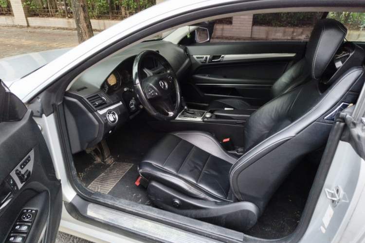Used Mercedes-Benz E-Class 2010 E 260 CGI Coupe Driver Seat