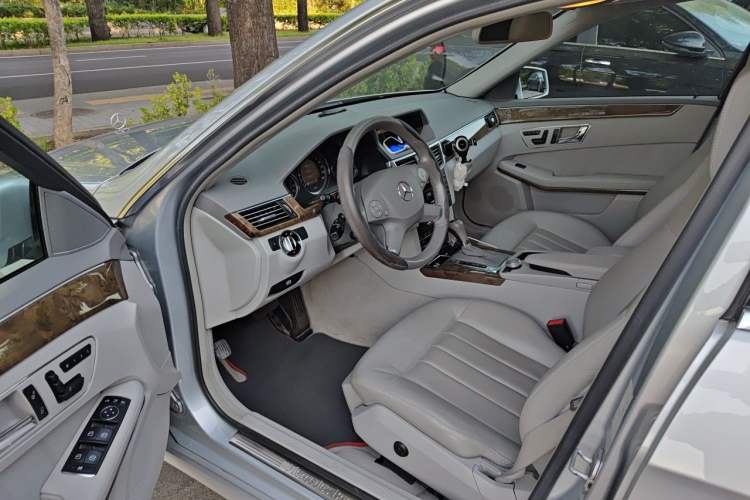 Used Mercedes-Benz E-Class 2010 E 200 CGI Elegant Model Driver Seat