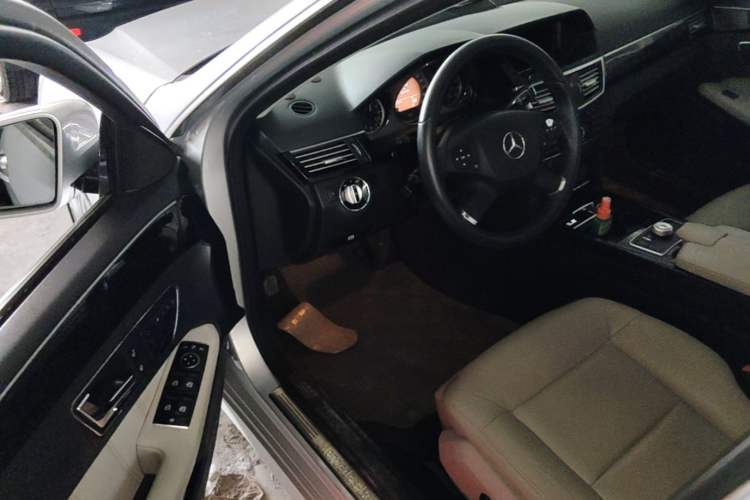 Used Mercedes-Benz E-Class 2010 E 300 Fashion Luxury Edition Driver Seat