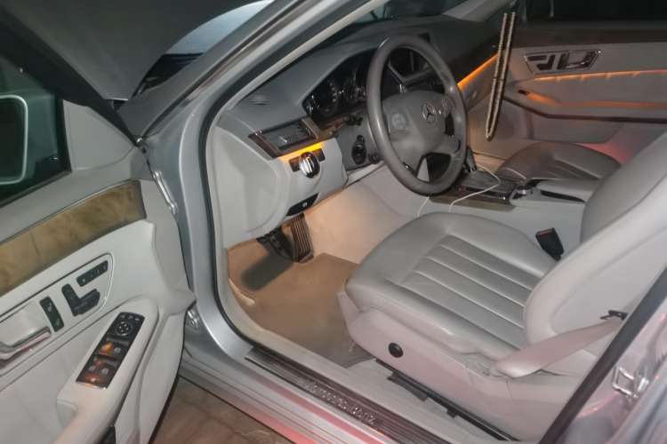 Used Mercedes-Benz E-Class 2010 E 200 CGI Elegant Model Driver Seat