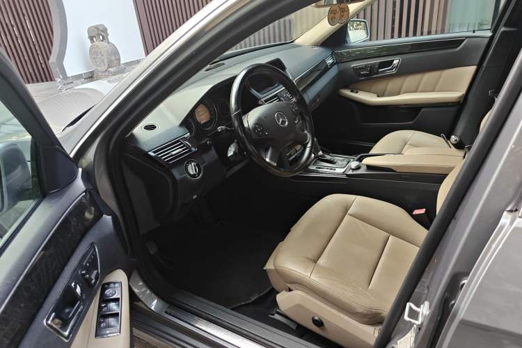 Used Mercedes-Benz E-Class 2010 E 260 CGI Fashion Model Driver Seat