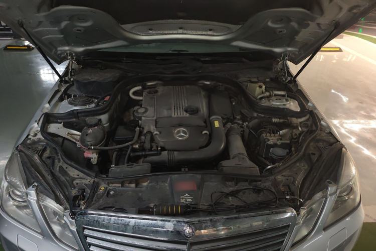 Used Mercedes-Benz E-Class 2010 E 200 CGI Elegant Model Engine Bay