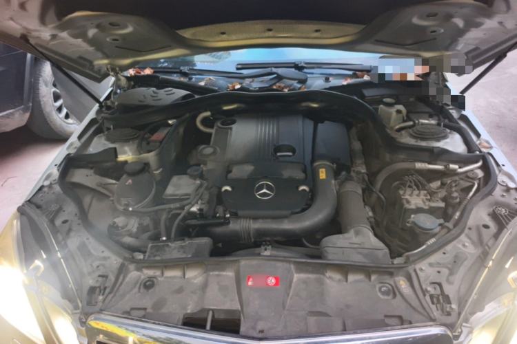Used Mercedes-Benz E-Class 2010 E 260 CGI Fashion Model Engine Bay
