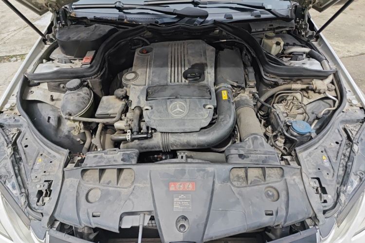 Used Mercedes-Benz E-Class 2010 E 260 CGI Coupe Engine Bay
