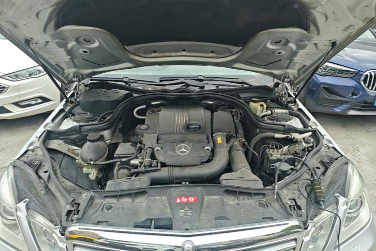 Used Mercedes-Benz E-Class 2010 E 200 CGI Elegant Model Engine Bay