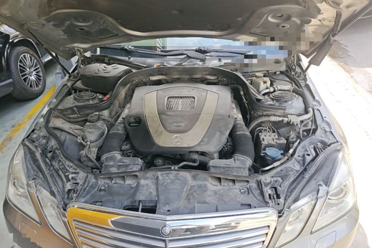 Used Mercedes-Benz E-Class 2010 E 300 Elegant Luxury Edition Engine Bay