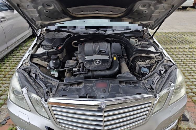 Used Mercedes-Benz E-Class 2010 E 260 L CGI Elegant Model Engine Bay