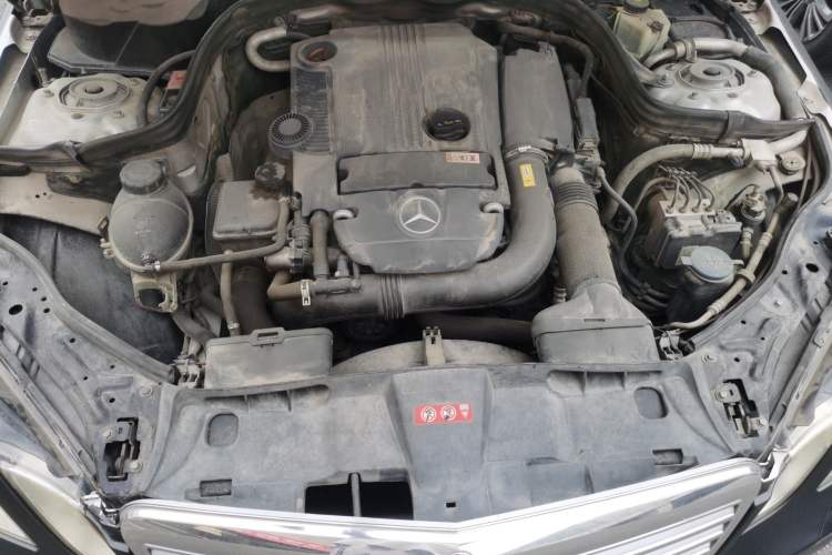 Used Mercedes-Benz E-Class 2010 E 260 L CGI Elegant Model Engine Bay
