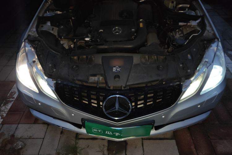Used Mercedes-Benz E-Class 2010 E 260 CGI Convertible Engine Bay