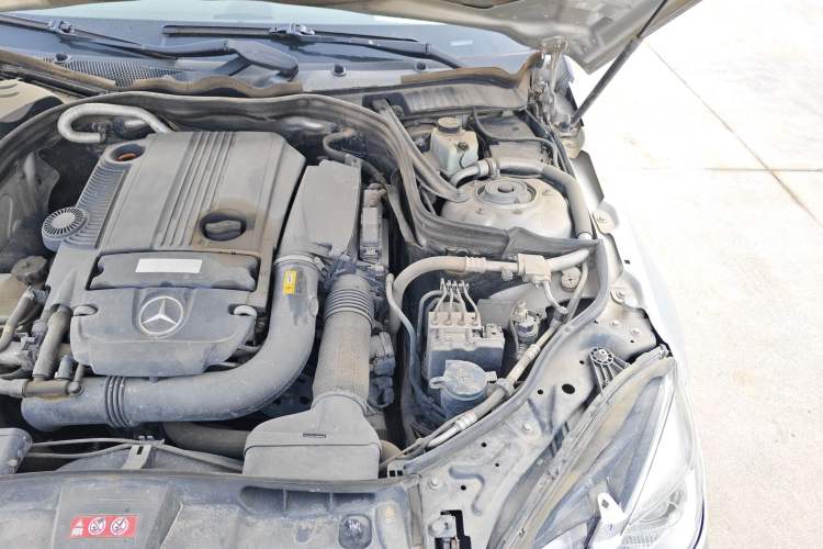 Used Mercedes-Benz E-Class 2010 E 260 L CGI Elegant Model Engine Bay Left