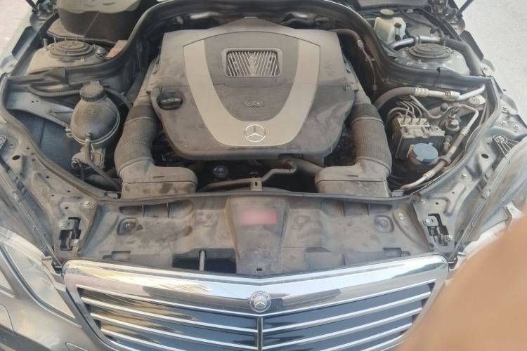 Used Mercedes-Benz E-Class 2010 E 300 Fashion Luxury Edition Engine Bay