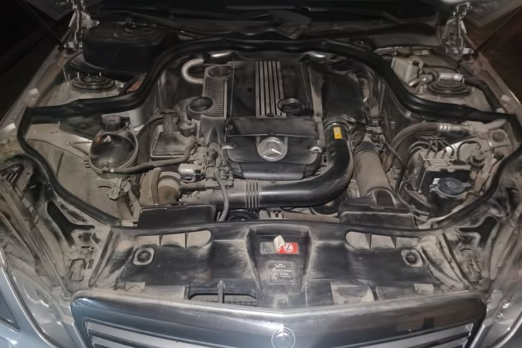 Used Mercedes-Benz E-Class 2010 E 200 CGI Elegant Model Engine Bay