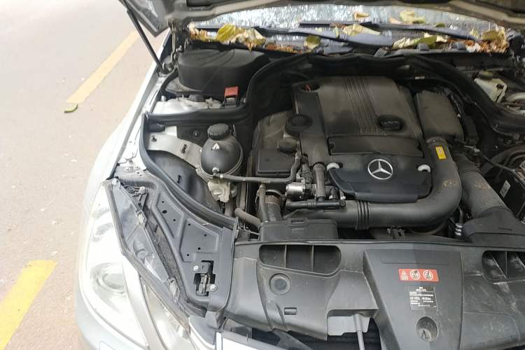 Used Mercedes-Benz E-Class 2010 E 260 CGI Convertible Engine Bay Right
