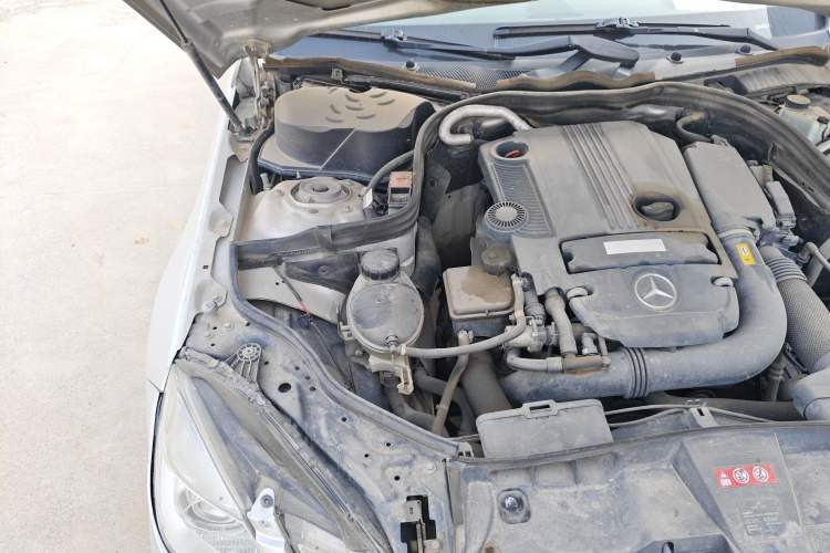 Used Mercedes-Benz E-Class 2010 E 260 L CGI Elegant Model Engine Bay Right