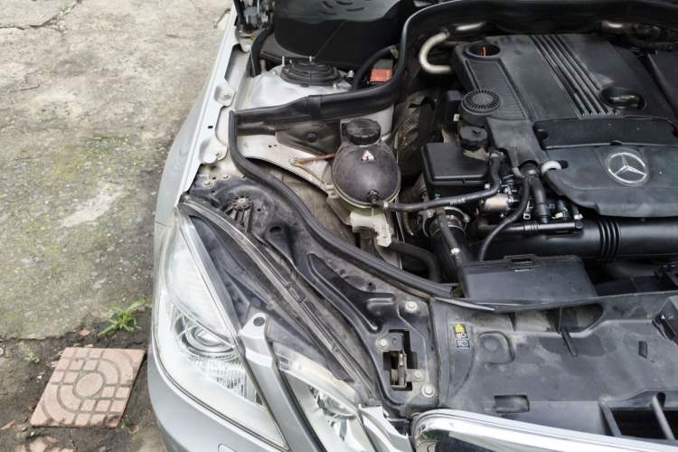 Used Mercedes-Benz E-Class 2010 E 200 CGI Elegant Model Engine Bay Right