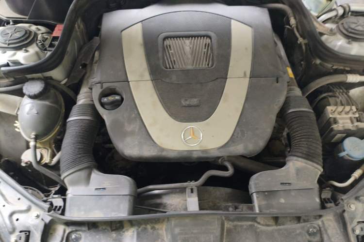 Used Mercedes-Benz E-Class 2010 E 300 L Fashion Model Engine Bay
