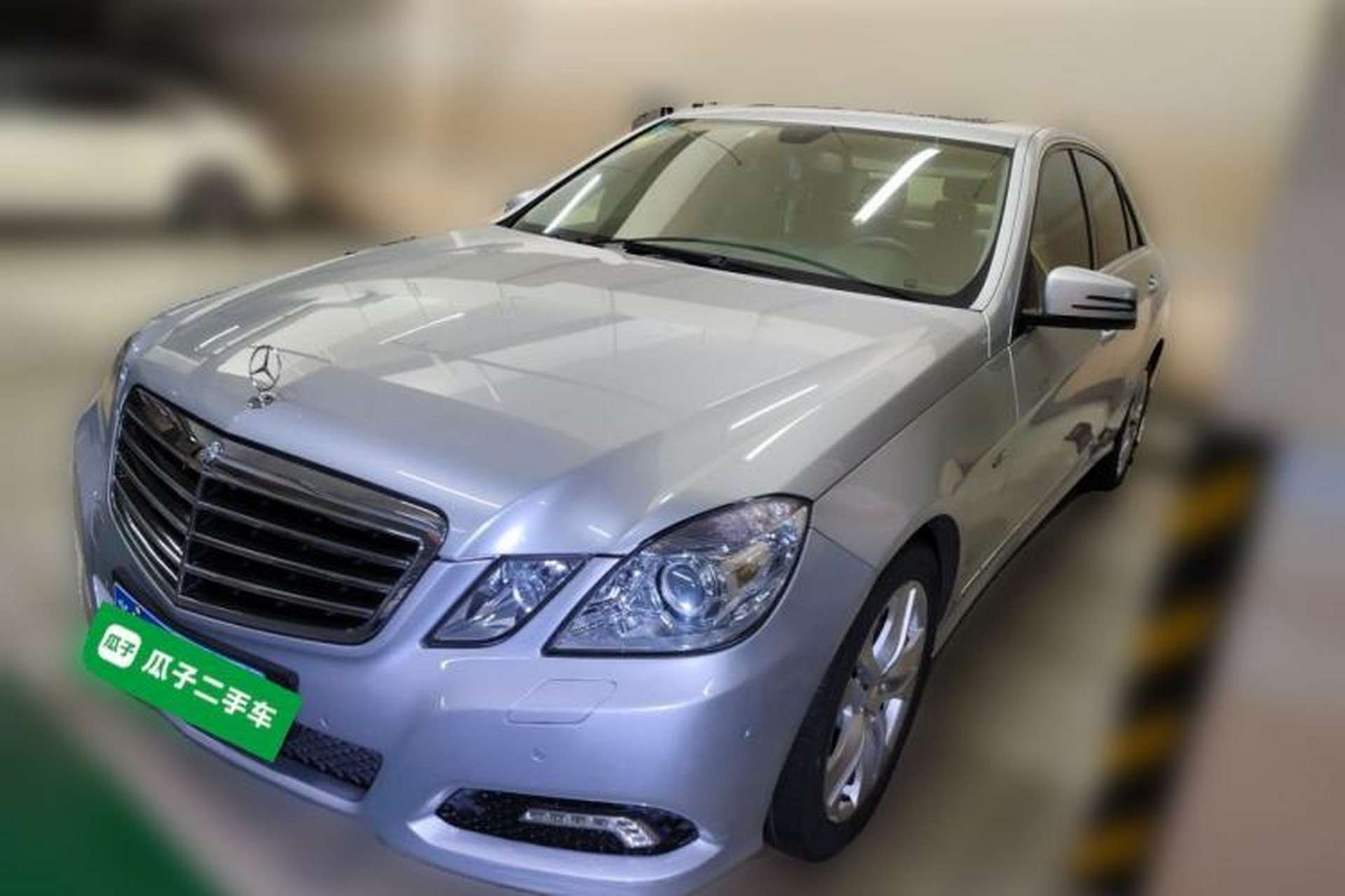 Used Mercedes-Benz E-Class 2010 E 260 CGI Fashion Model Front Left 45 Deg