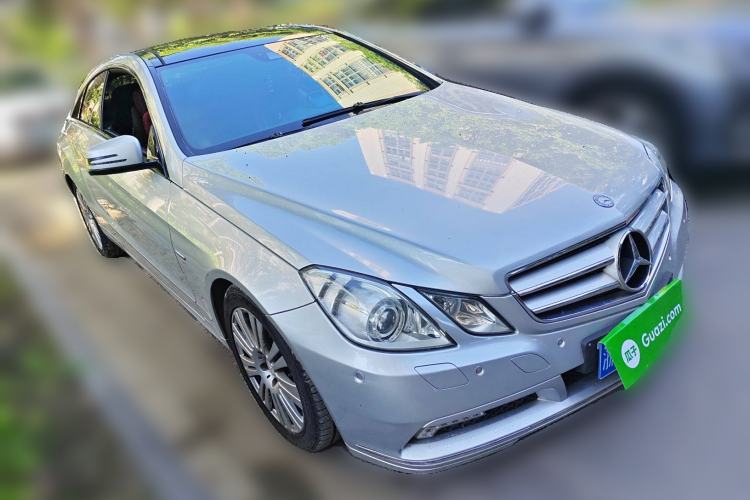 Used Mercedes-Benz E-Class 2010 E 260 CGI Coupe Front Right 45 Deg