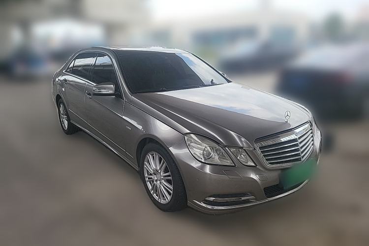 Used Mercedes-Benz E-Class 2010 E 260 L CGI Elegant Model Front Right 45 Deg