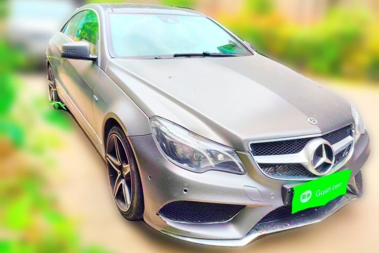 Used Mercedes-Benz E-Class 2010 E 260 CGI Coupe Front Right 45 Deg