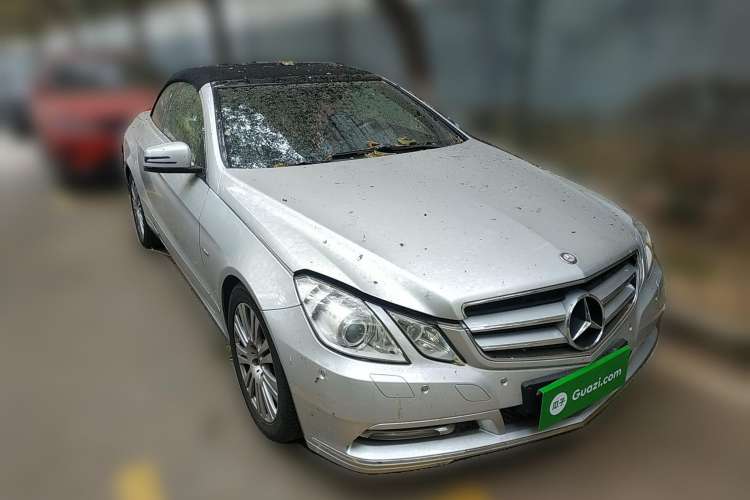 Used Mercedes-Benz E-Class 2010 E 260 CGI Convertible Front Right 45 Deg