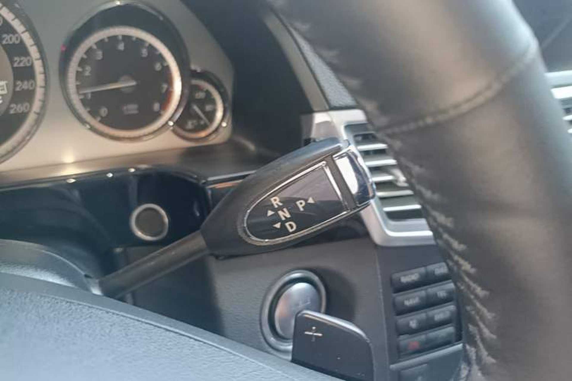 Used Mercedes-Benz E-Class 2010 E 300 L Fashion Model Gear Lever