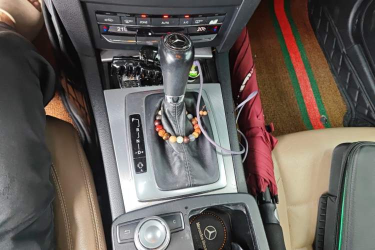 Used Mercedes-Benz E-Class 2010 E 260 CGI Coupe Gear Lever