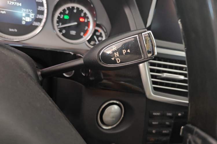 Used Mercedes-Benz E-Class 2010 E 300 Elegant Luxury Edition Gear Lever