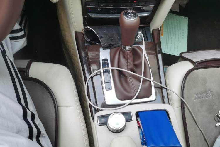 Used Mercedes-Benz E-Class 2010 E 260 L CGI Elegant Model Gear Lever