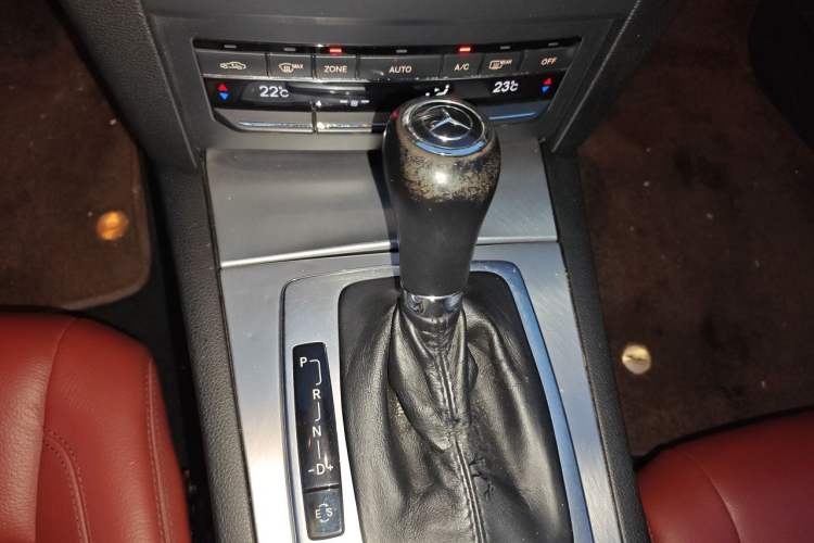Used Mercedes-Benz E-Class 2010 E 260 CGI Convertible Gear Lever