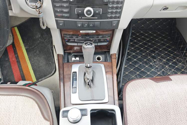 Used Mercedes-Benz E-Class 2010 E 260 L CGI Elegant Model Gear Lever
