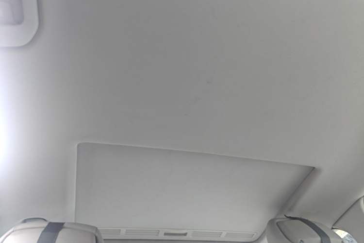 Used Mercedes-Benz E-Class 2010 E 200 CGI Elegant Model Headliner