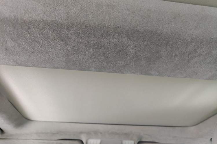 Used Mercedes-Benz E-Class 2010 E 300 Elegant Luxury Edition Headliner