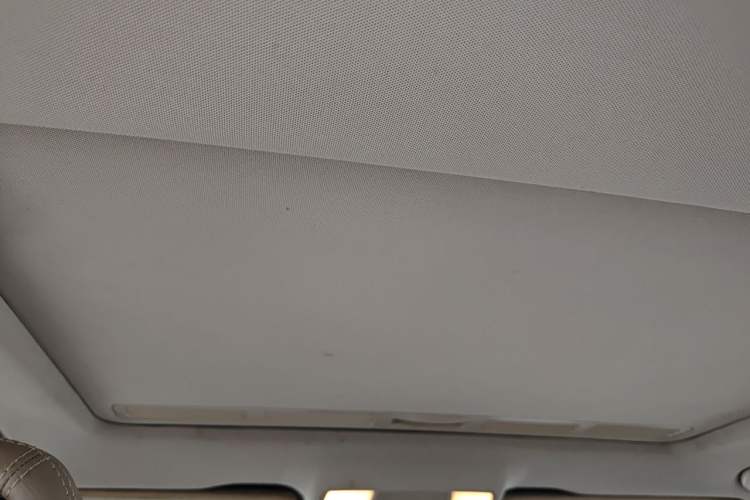 Used Mercedes-Benz E-Class 2010 E 260 L CGI Elegant Model Headliner