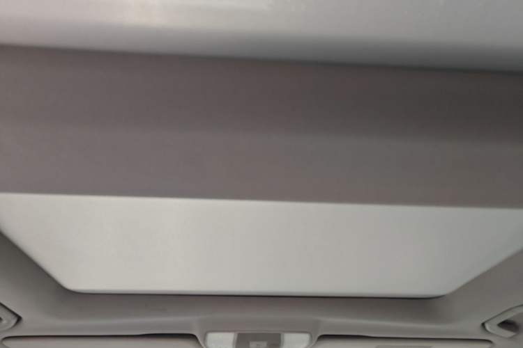Used Mercedes-Benz E-Class 2010 E 300 L Fashion Model Headliner