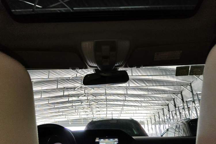 Used Mercedes-Benz E-Class 2010 E 300 Fashion Luxury Edition Headliner