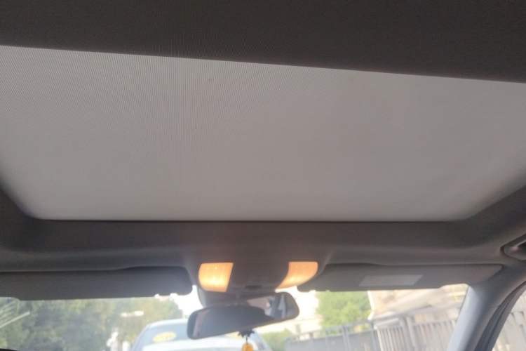 Used Mercedes-Benz E-Class 2010 E 300 Fashion Luxury Edition Headliner