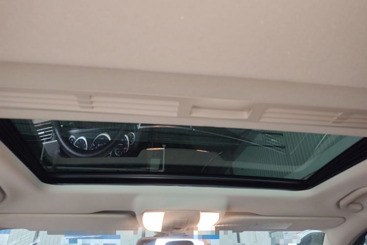 Used Mercedes-Benz E-Class 2010 E 200 CGI Elegant Model Headliner